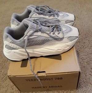 Yeezy boost 700 static